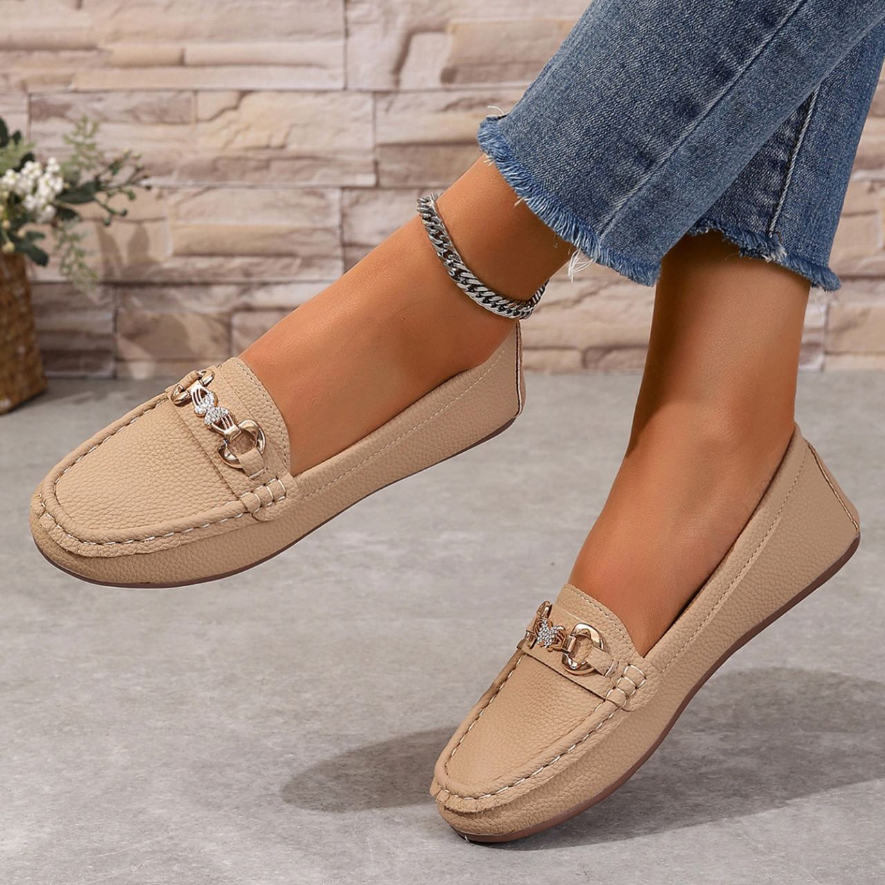 Zalecane stylowe i proste płaskie buty