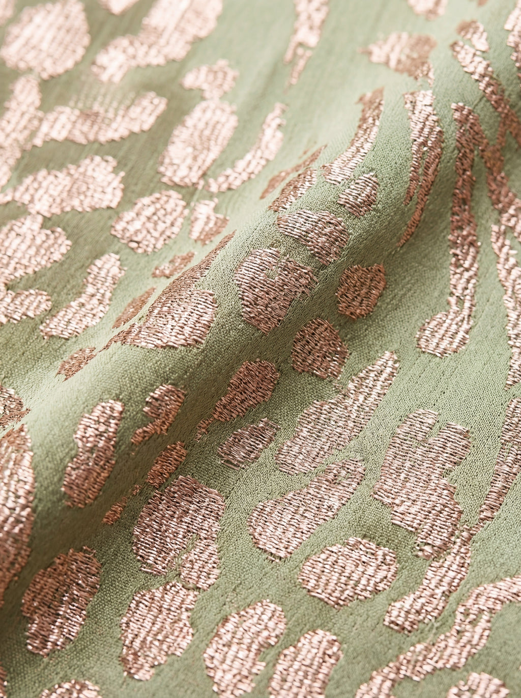 Antonella | Elegancka sukienka z lekkiego i płynnego materiału