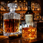 Szklanki do whisky - Zestaw butelek i szklanek