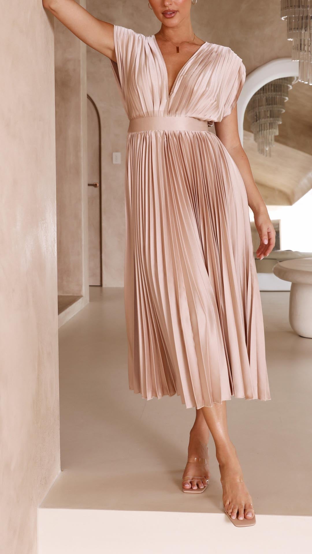 Isla | Elegancka plisowana sukienka
