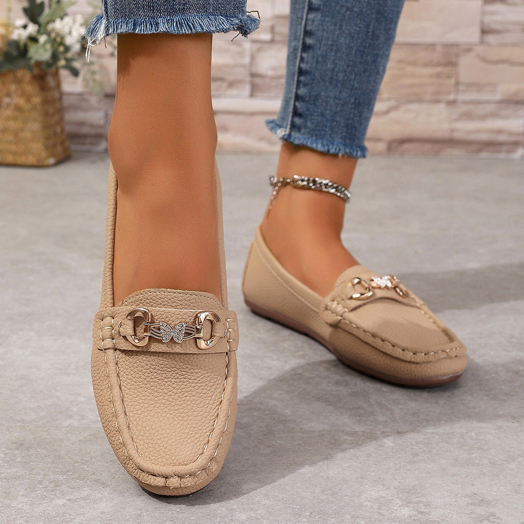 Zalecane stylowe i proste płaskie buty